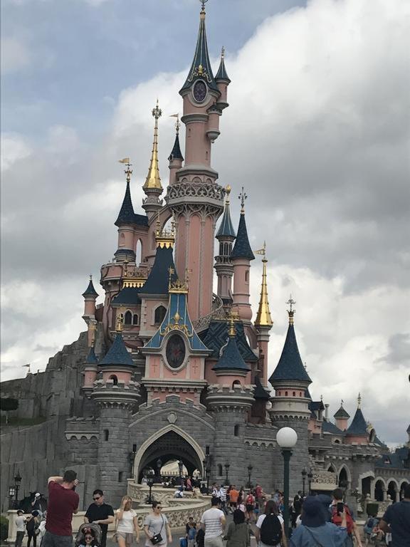 Victoria Family House Disneyland Paris เซร์ริส ภายนอก รูปภาพ